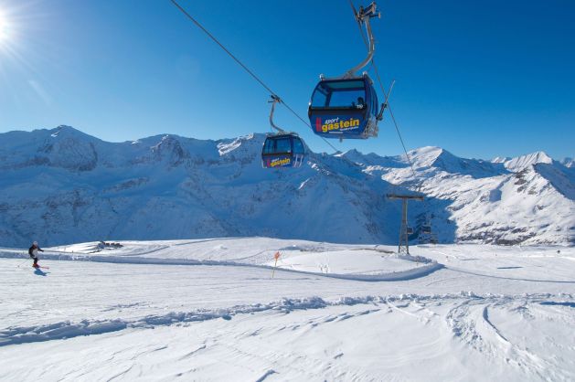Winterwandern in der verschneiten Bergwelt von Gastein